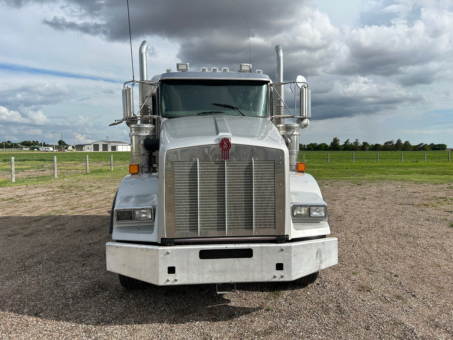 2016 Kenworth T800 Tri Axle