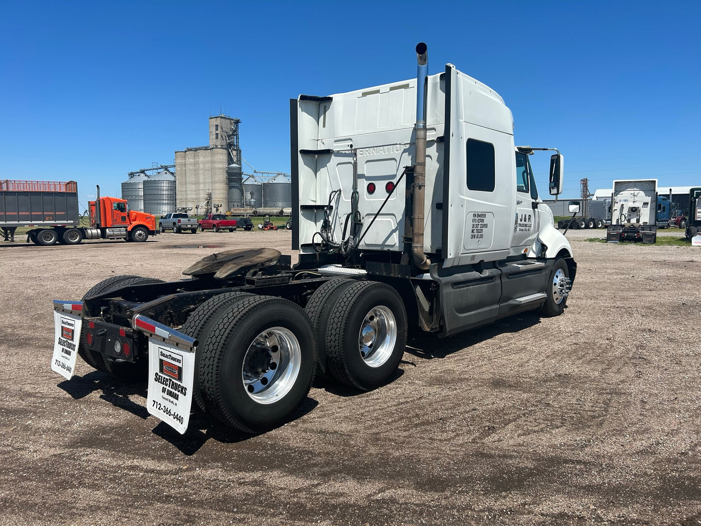2014 International Prostar 122