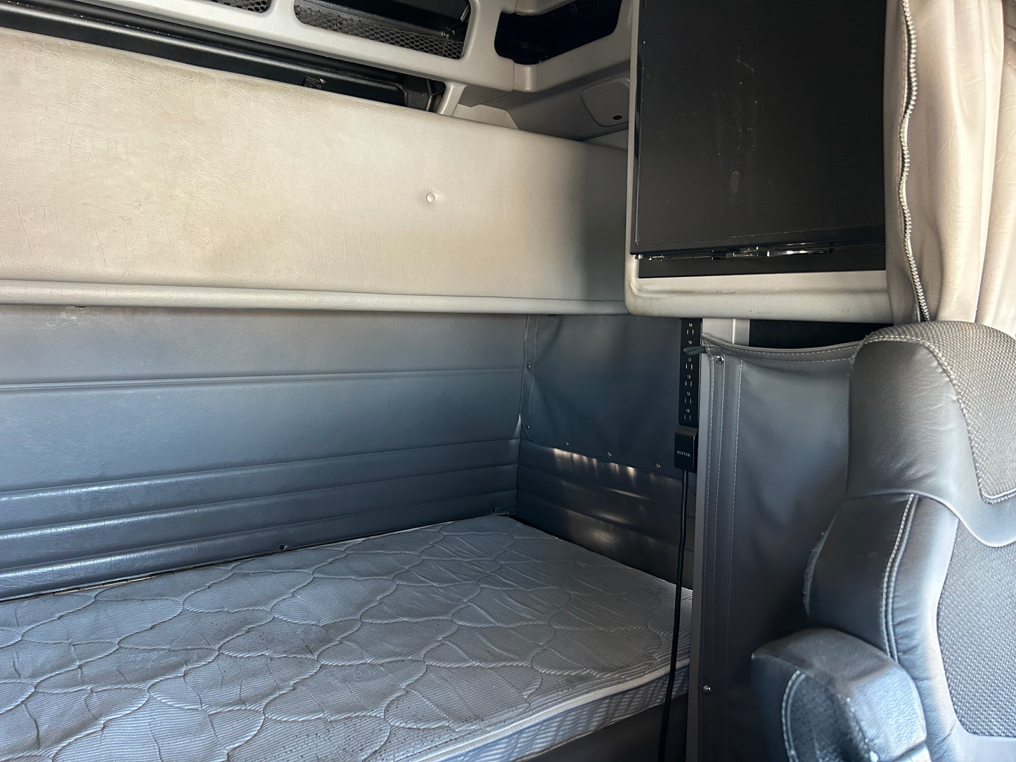 2019 Peterbilt 389