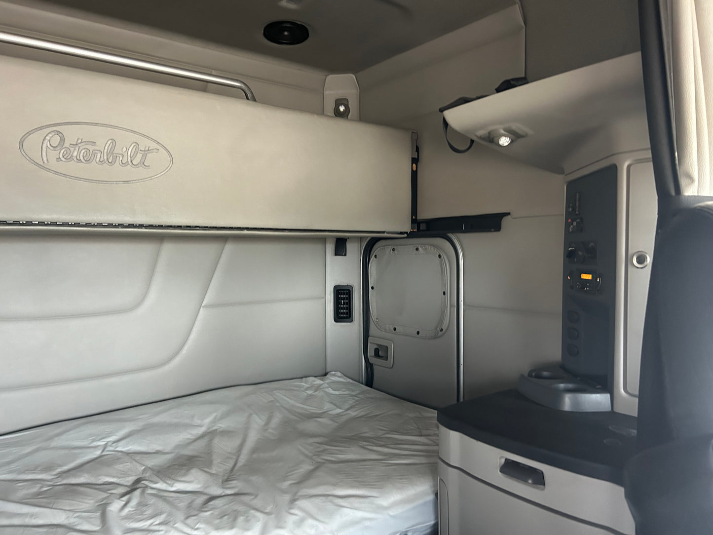 2019 Peterbilt 579