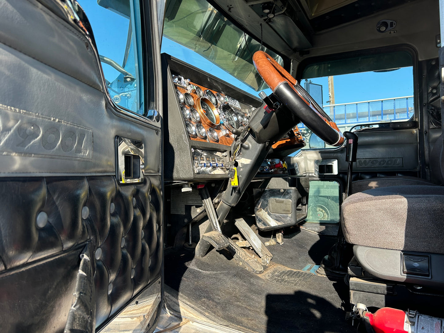 1999 Kenworth W900L