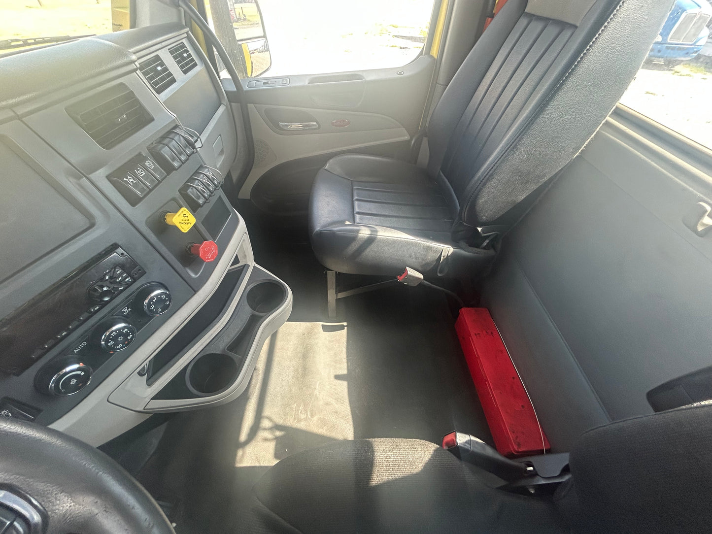 2022 Peterbilt 579