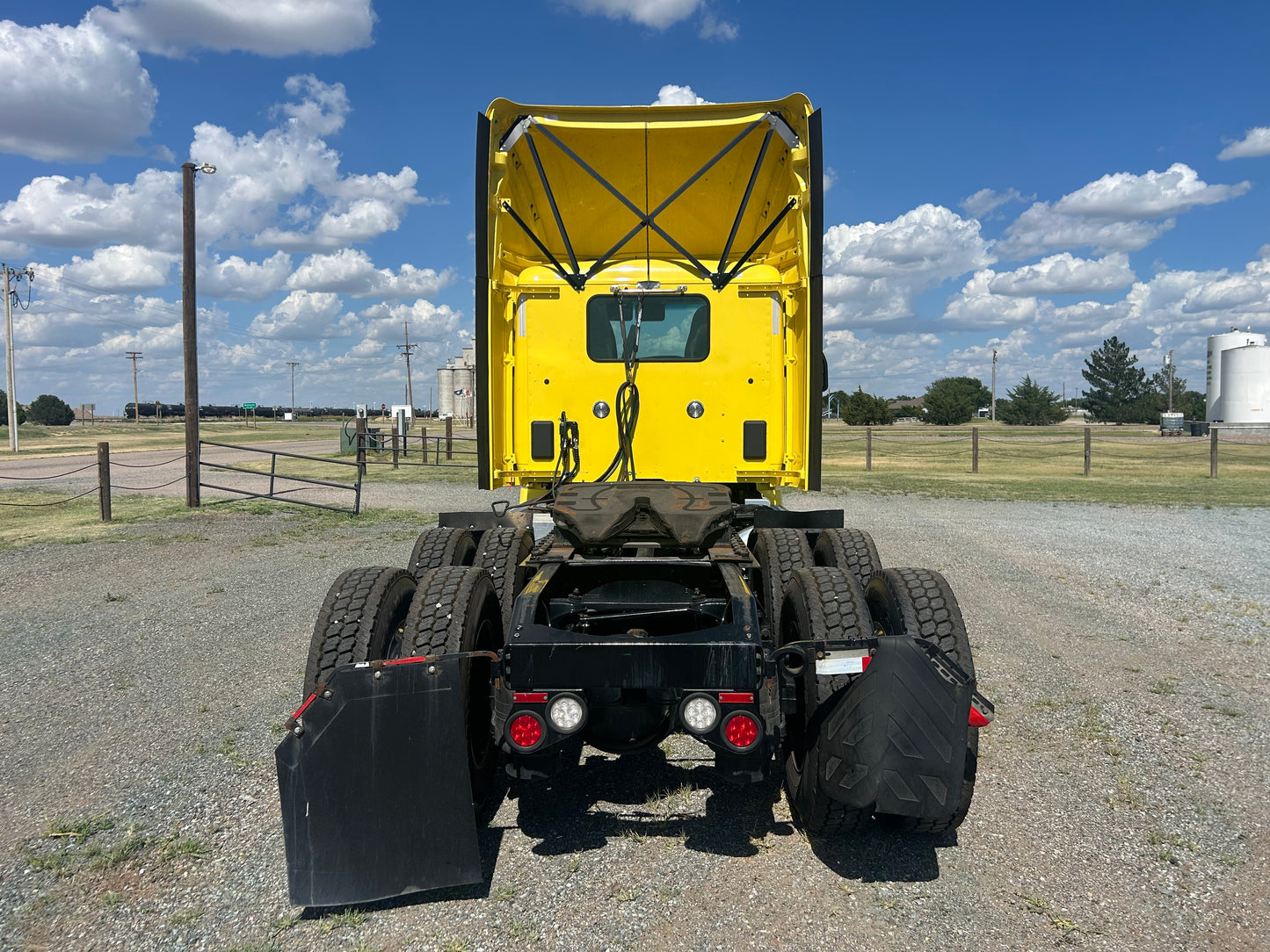 2023 Peterbilt 579