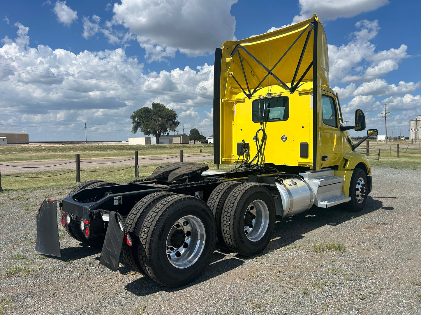 2023 Peterbilt 579