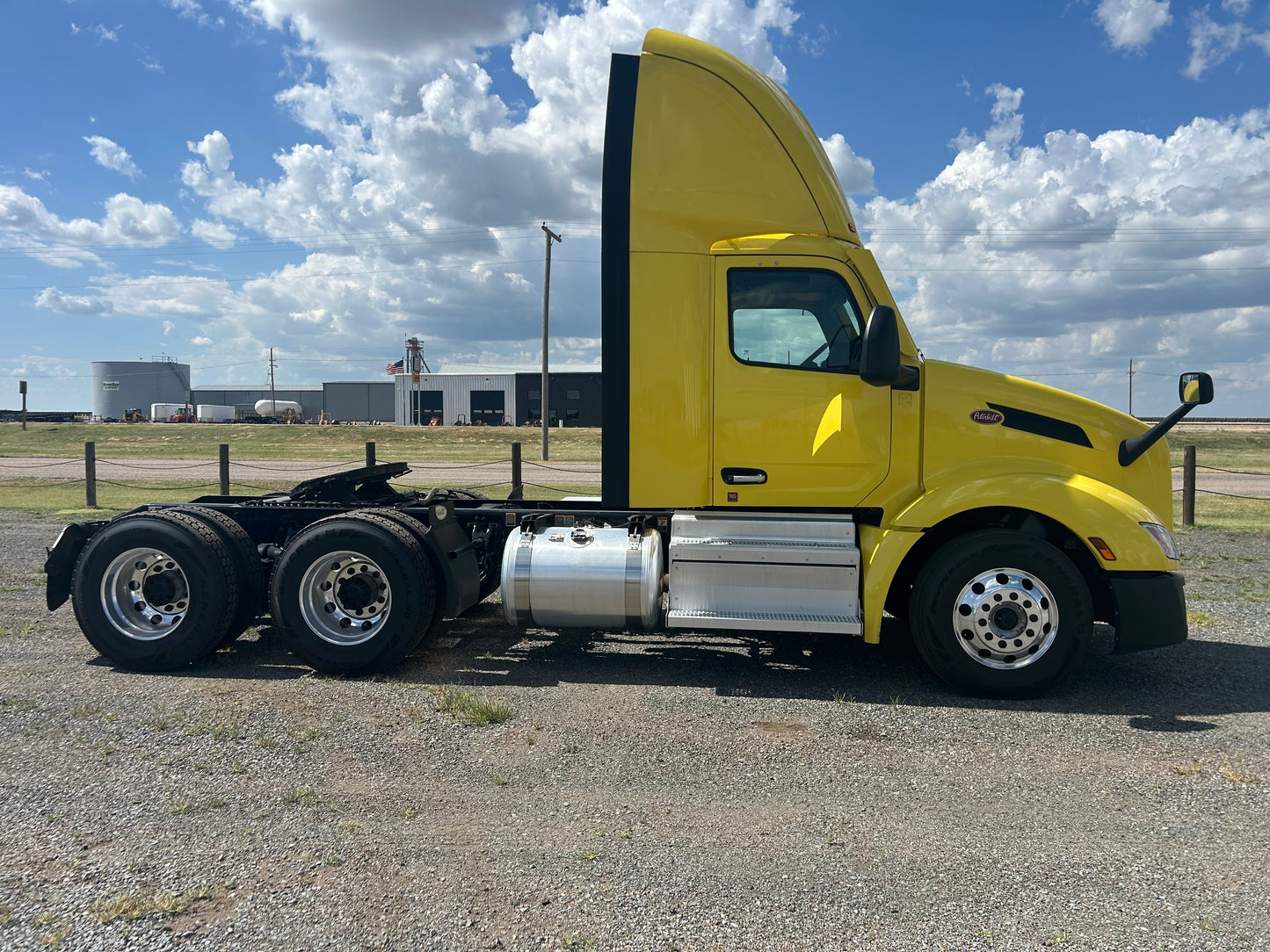 2023 Peterbilt 579